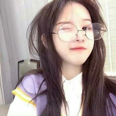 ���׳��ɰ�������Ů��ͷ��