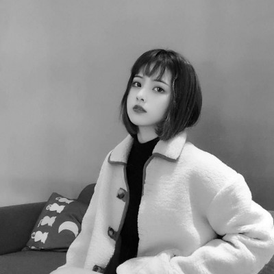 �ڰװ���ȫ����Ů��ͷ��