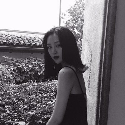 �ڰװ���ȫ����Ů��ͷ��