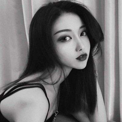 �ڰװ���ȫ����Ů��ͷ��