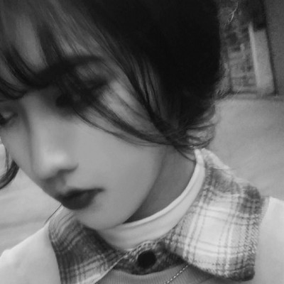 �ڰװ���ȫ����Ů��ͷ��