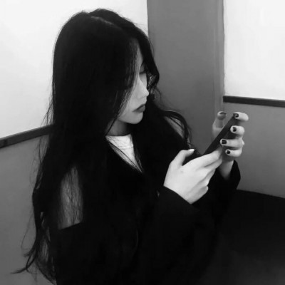 �ڰװ���ȫ����Ů��ͷ��