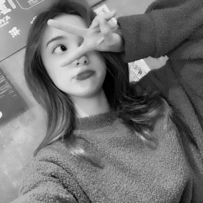 �ڰװ���ȫ����Ů��ͷ��