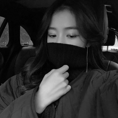 �ڰװ���ȫ����Ů��ͷ��