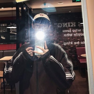 �������ɰ�����ͷ��