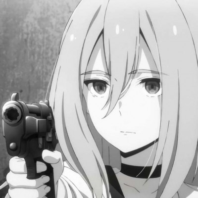 �������Ů���ڰ״�ͼ