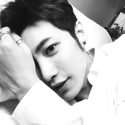 �ڰ���ͷ--�����İ�