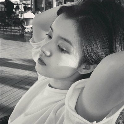 ʮ���˸еĺڰ�Ů��ͷ��--��įɳ����