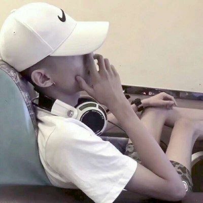 �����ڰ׸��屯�����˵�ͷ��