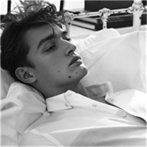 ��ɫ���ÿ���˧��ͷ�� �΢���Ǹ���