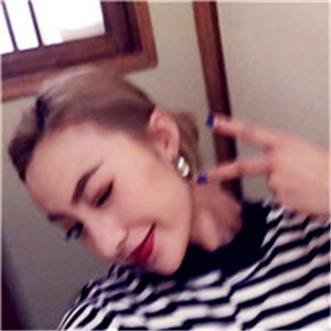 �����ɰ�������Ů��ͷ�� ���µ�������ס�����κ�����