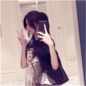 �����ɰ�������Ů��ͷ�� ���µ�������ס�����κ�����