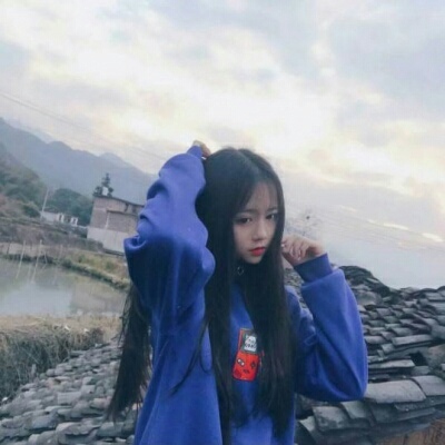 Ů��˧������ɫ�ĸ����ſ�ͷ��