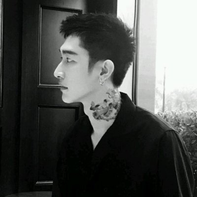 ˧����˧�����ڰ�ͷ������ͼ