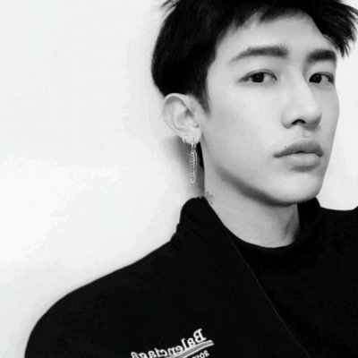 ˧����˧�����ڰ�ͷ������ͼ