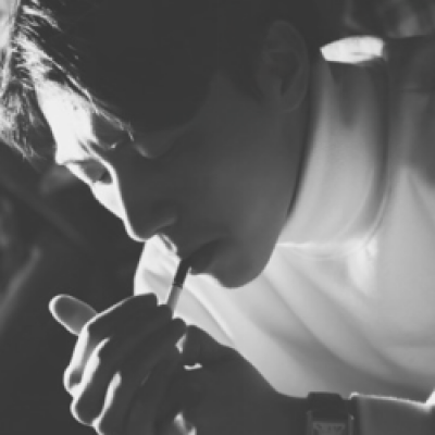 ��������ڰ�ͷ��--û����֮�����ɫ