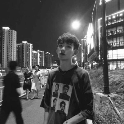 ��������ڰ�ͷ��--û����֮�����ɫ