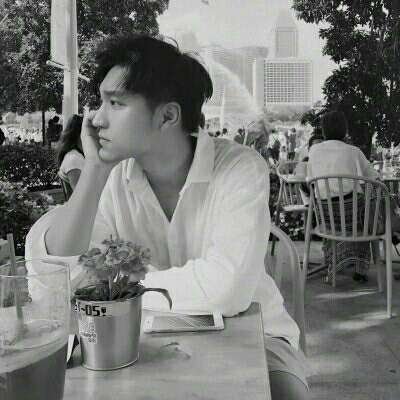 ��������ڰ�ͷ��--û����֮�����ɫ