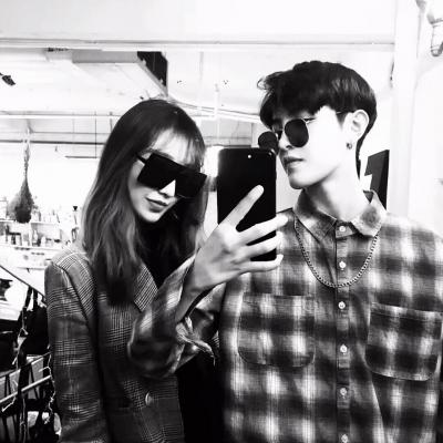 �´����۰���˫������ͼƬ