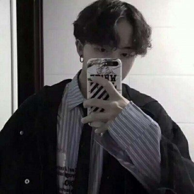 �˸���ͷ�ڰ�ͷ��