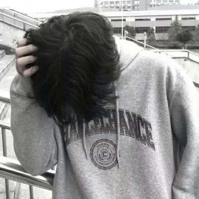 �˸���ͷ�ڰ�ͷ��