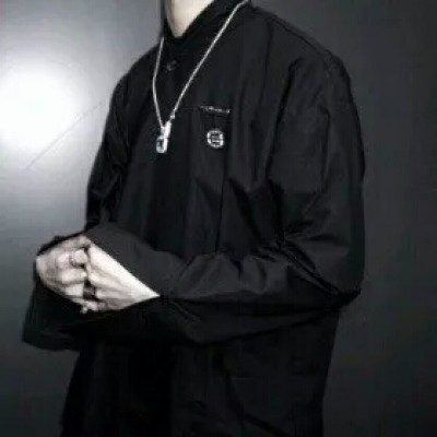 �˸���ͷ�ڰ�ͷ��