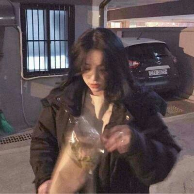 ���¿ɰ��ġ��Ӿӡ�Ů�������õ�ͷ��