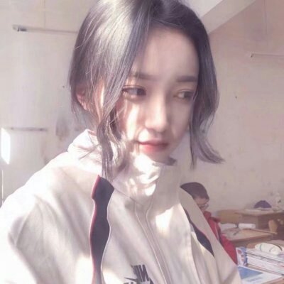 ���¿ɰ��ġ��Ӿӡ�Ů�������õ�ͷ��