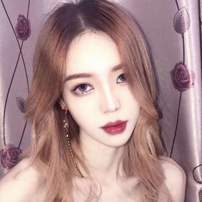 ����Ů������ͷ��