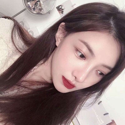 ����Ů������ͷ��