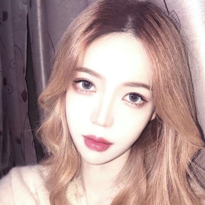 ����Ů������ͷ��