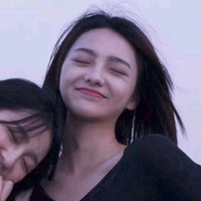 ����Ů������ͷ��