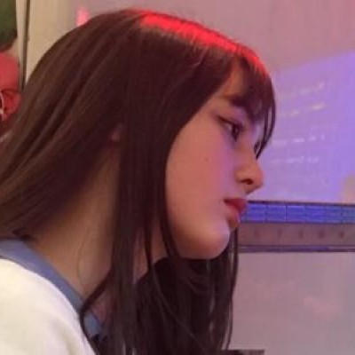 �ڰ�����ܰ�����Ů��ͷ��