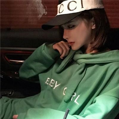 �ڰ�����ܰ�����Ů��ͷ��