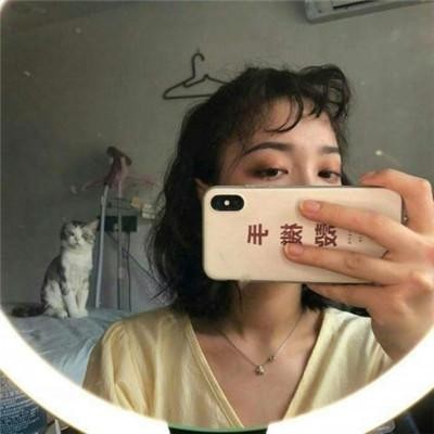 �ڰ�����ܰ�����Ů��ͷ��