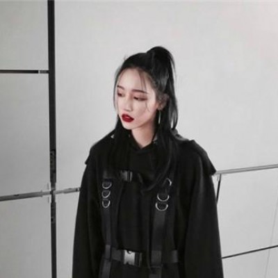 �ڰ�����ܰ�����Ů��ͷ��