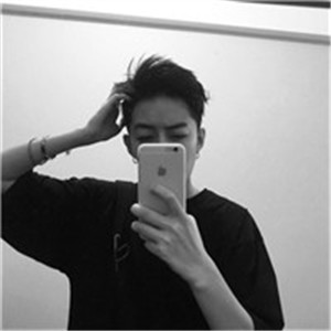 ��ɫ�⾳�ÿ���˧��ͷ�� �΢���Ǹ���