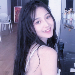 լ��Ů�������ɰ�����ͷ�����¸�����һ��