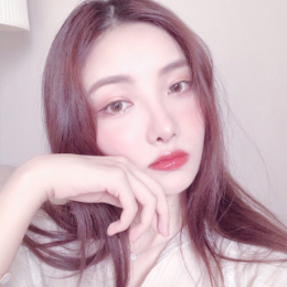 լ��Ů�������ɰ�����ͷ�����¸�����һ��