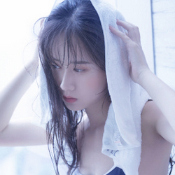 լ��Ů�������ɰ�����ͷ�����¸�����һ��