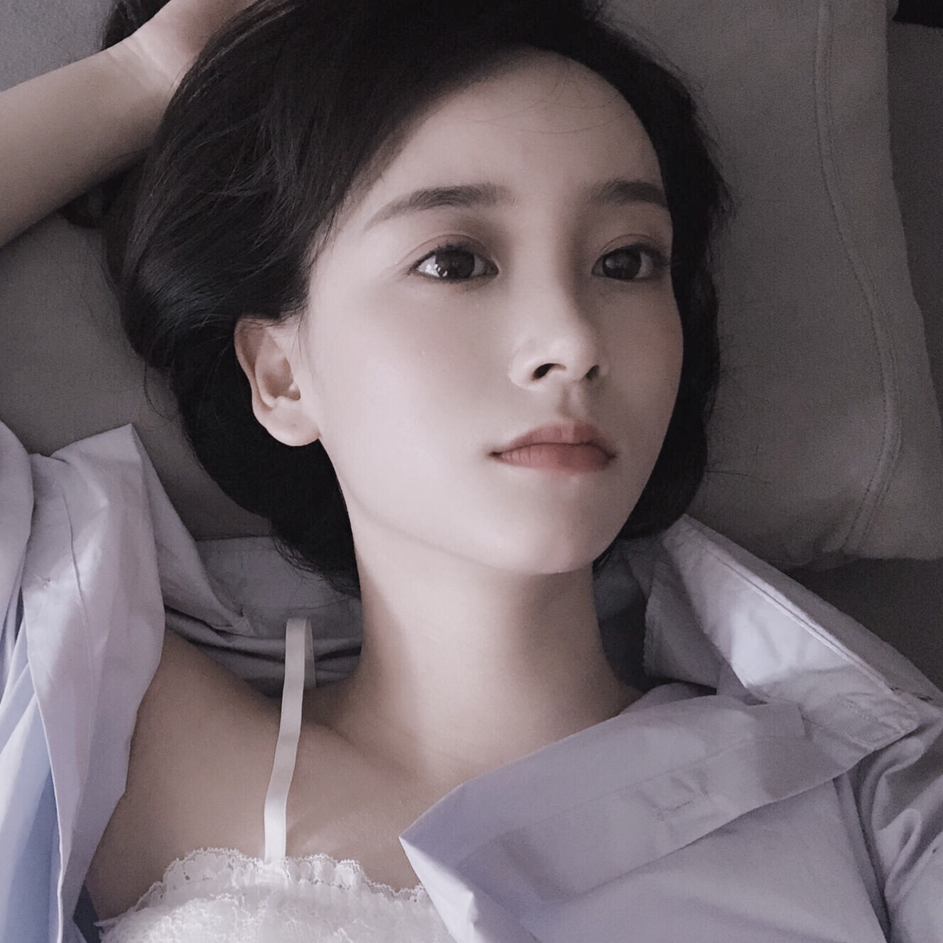 լ��Ů�������ɰ�����ͷ�����¸�����һ��