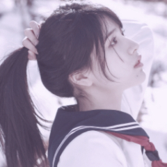 լ��Ů�������ɰ�����ͷ�����¸�����һ��