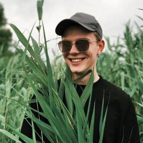 ŷ�����¸���ͷ��