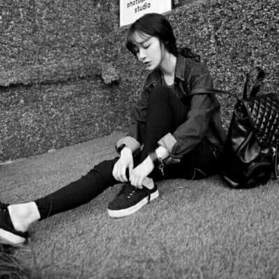 �ڰ��˸е�Ů��ͷ��--������Ϊ��