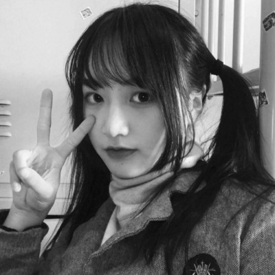 ���������ʵ�Ů���ڰ�ͷ�� ������ﲻȱ��