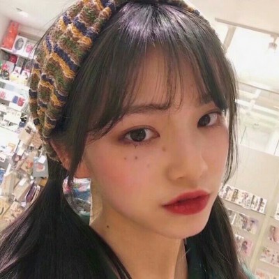 ����Ů��΢�ų���ͷ��