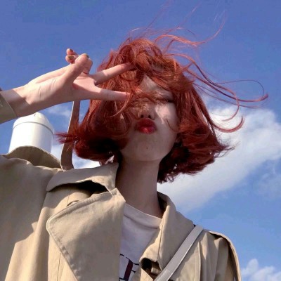 ����Ů��΢�ų���ͷ��