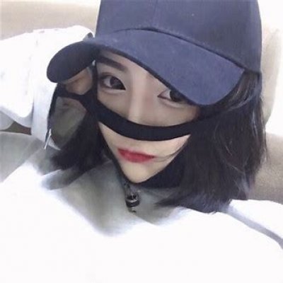 ����Ů��΢��ͷ��