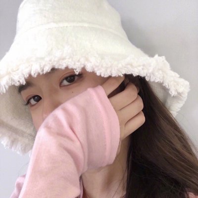 ����Ů��΢��ͷ��