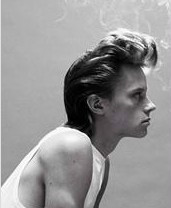 �ڰ��Ƿ����¸���ͷ��